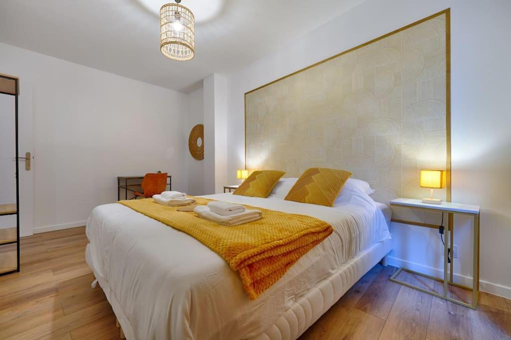 Welcome To Lava House Marly-le-Roi Buitenkant foto