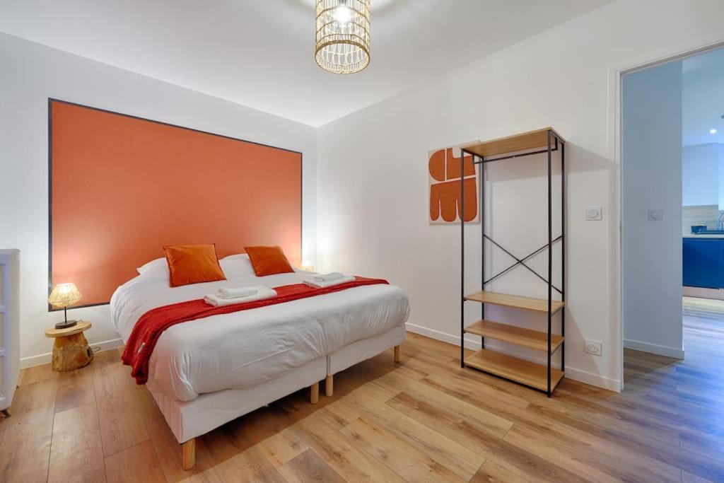 Welcome To Lava House Marly-le-Roi Buitenkant foto
